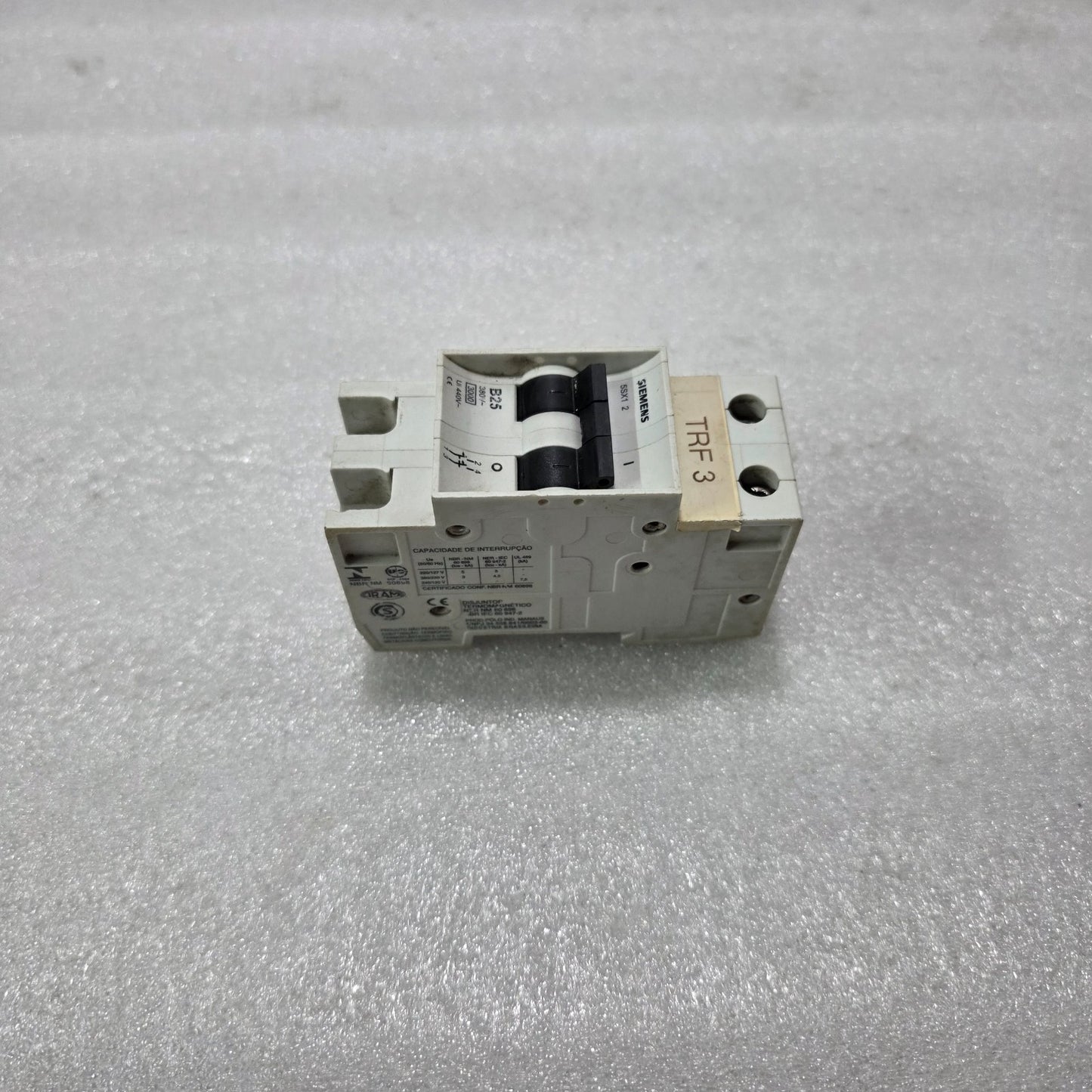 SIEMENS 5SX12 25A 2-POLE TYPE B MCB 380V 440V 3kA INDUSTRIAL CIRCUIT BREAKER
