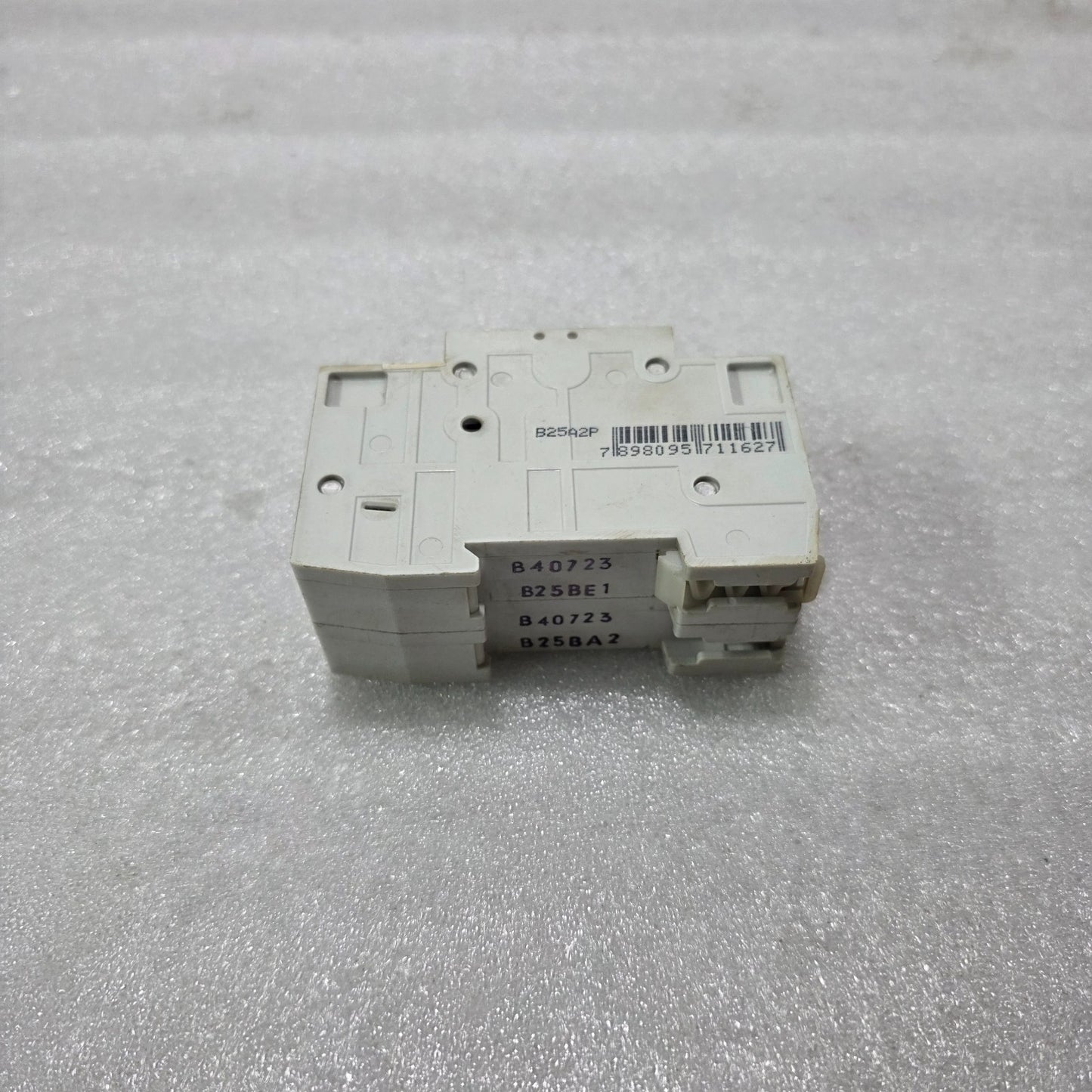 SIEMENS 5SX12 25A 2-POLE TYPE B MCB 380V 440V 3kA INDUSTRIAL CIRCUIT BREAKER