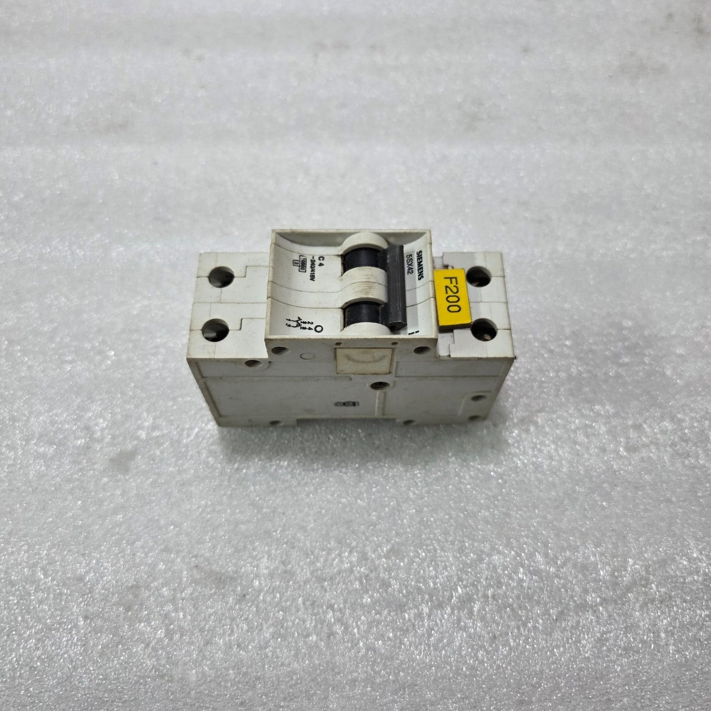 SIEMENS 5SX42 4A 2-POLE TYPE C MCB 240V 415V 10kA INDUSTRIAL CIRCUIT BREAKER