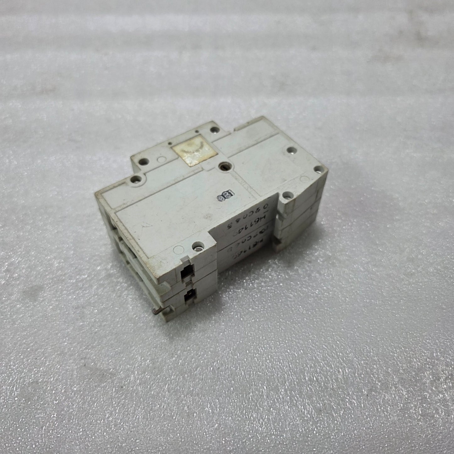 SIEMENS 5SX42 4A 2-POLE TYPE C MCB 240V 415V 10kA INDUSTRIAL CIRCUIT BREAKER