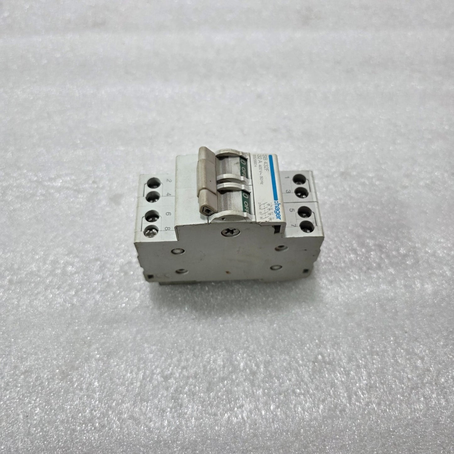 HAGER SB432F 32A 4-POLE CHANGEOVER TRANSFER SWITCH 400V DIN RAIL INDUSTRIAL