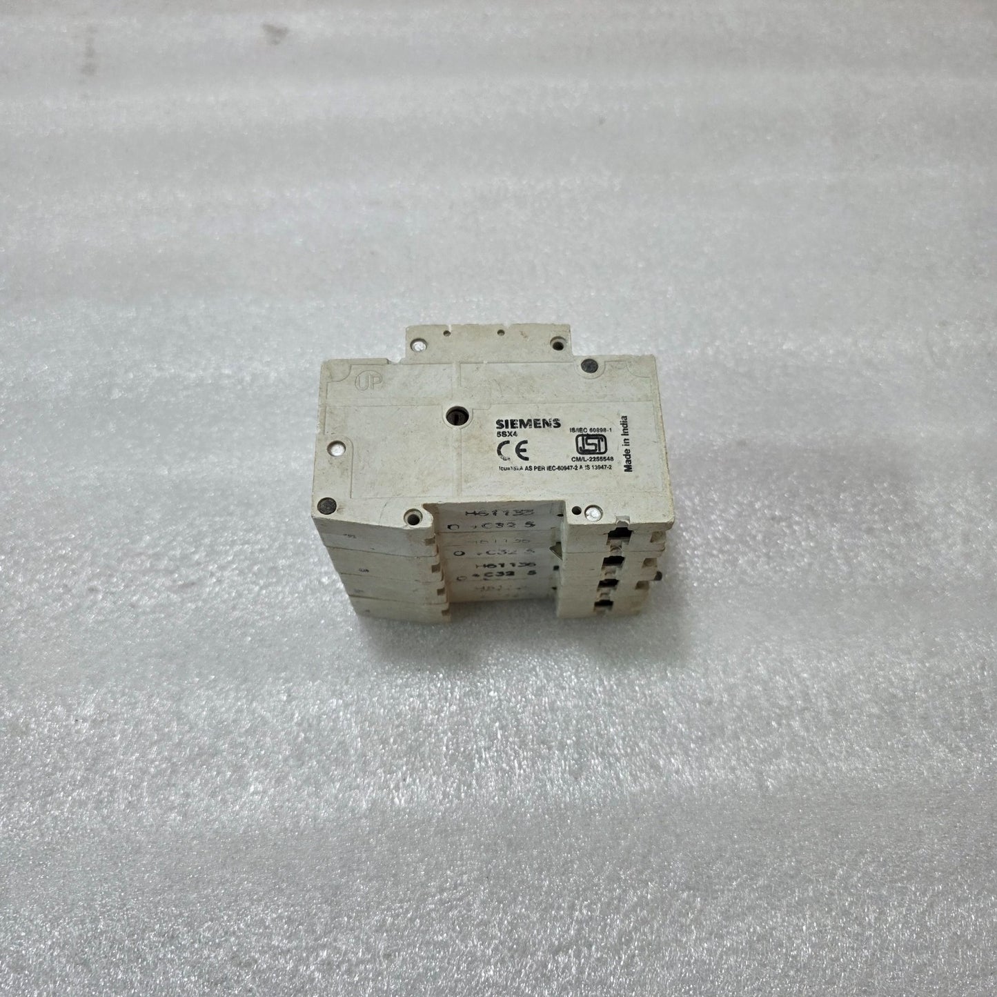 SIEMENS 5SX44 C32 4P FOUR POLE 32A MINIATURE CIRCUIT BREAKER MCB 240/415V 10KA