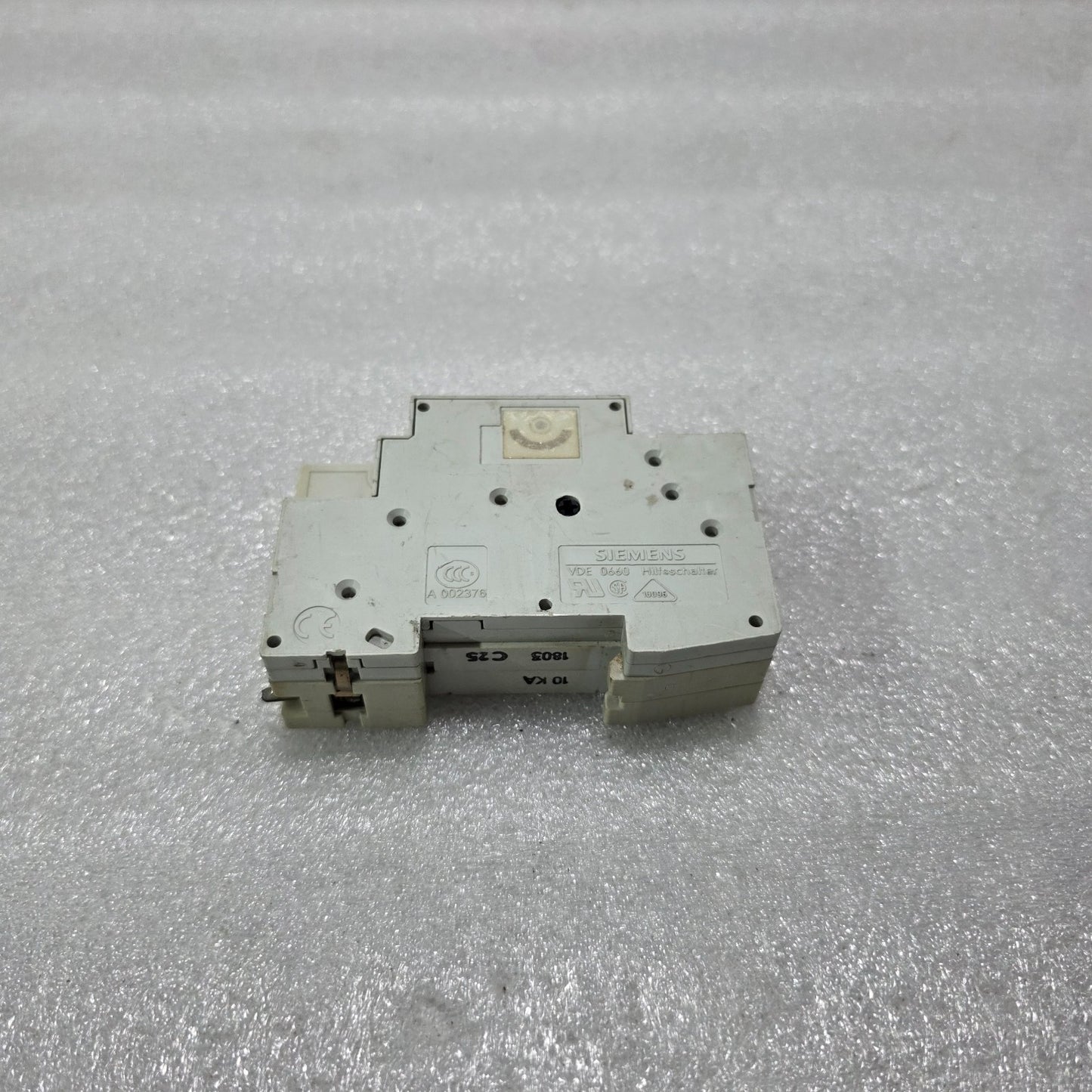 SIEMENS 5SX41 C25 + 5SX9100 HS 1P 25A TYPE C 230/400V 10KA MCB WITH AUXILIARY