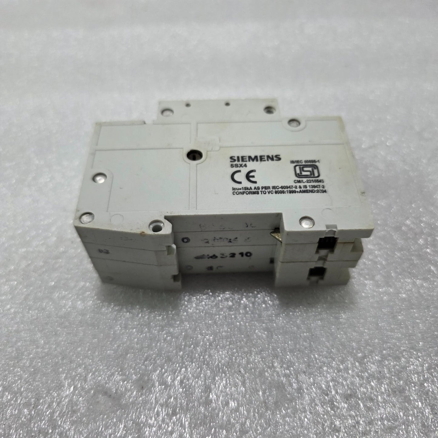 SIEMENS 5SX42 C6 2P 6A TYPE C 240/415V 10KA MCB MINIATURE CIRCUIT BREAKER