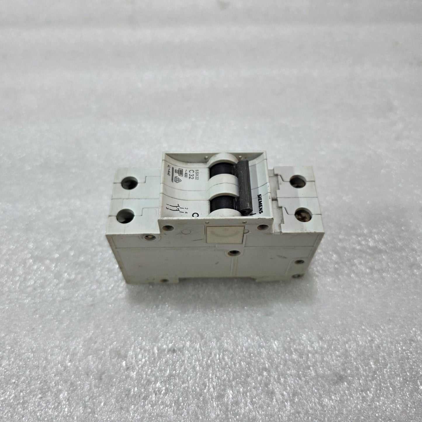 SIEMENS 5SX22 2P 32A CURVE C 400V 6KA MCB CIRCUIT BREAKER