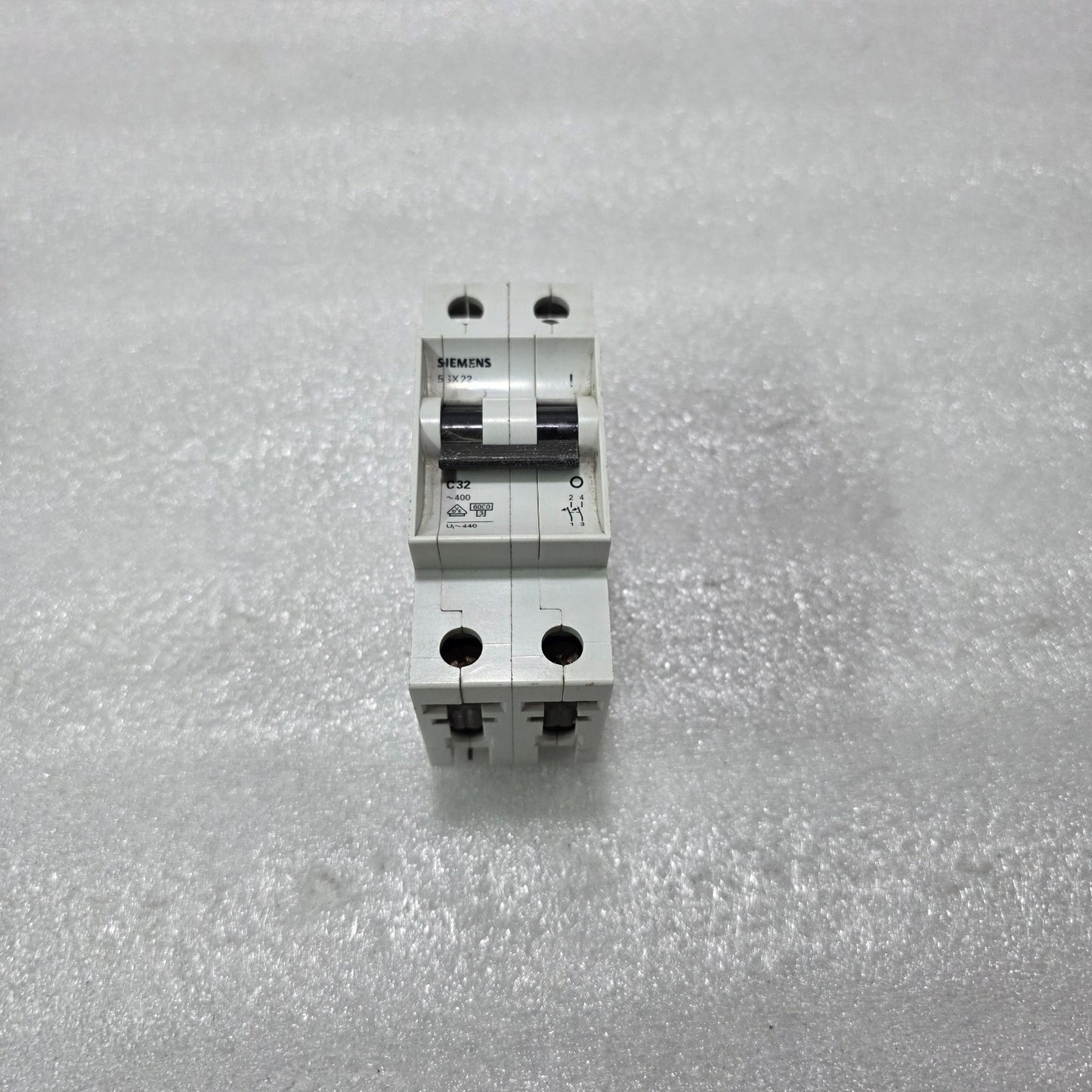 SIEMENS 5SX22 C32 2P 32A TYPE C 400V 6KA MCB MINIATURE CIRCUIT BREAKER