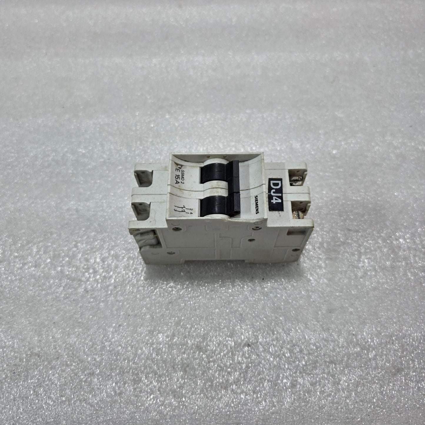 SIEMENS 5SM0 2 2P 15A CURVE E MCB CIRCUIT BREAKER