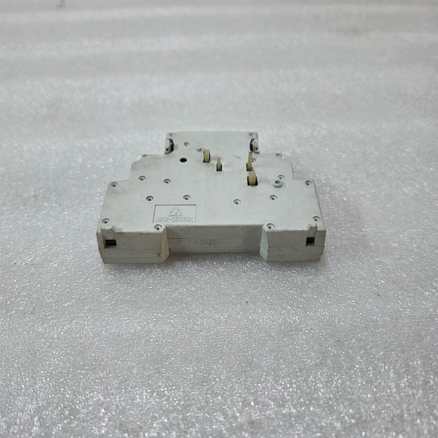 SIEMENS 3RV1921-1M AUXILIARY CONTACT BLOCK 2NO+2NC FOR 3RV1 MOTOR STARTER 690V