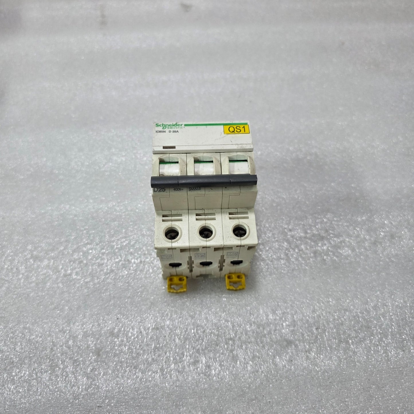 S ELECTRIC IC65N D25A 3P TRIPLE POLE 25A MINIATURE CIRCUIT BREAKER MCB 6000A