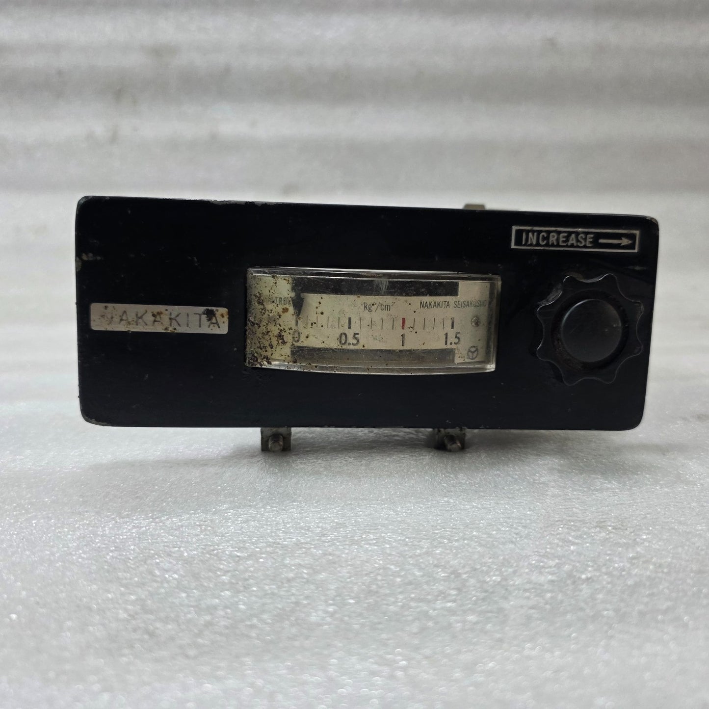 NAKAKITA SEISAKUSHO PNEUMATIC PRESSURE REGULATOR WITH GAUGE 0-1.5 KG/CM²