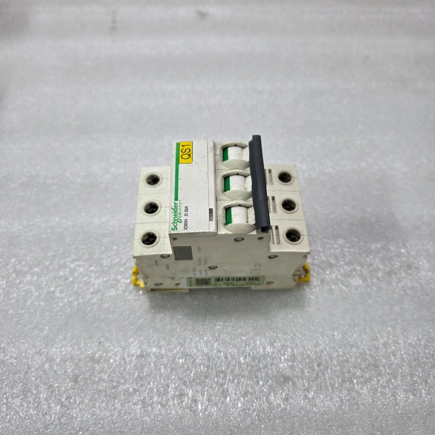 S ELECTRIC IC65N D25A 3P TRIPLE POLE 25A MINIATURE CIRCUIT BREAKER MCB 6000A