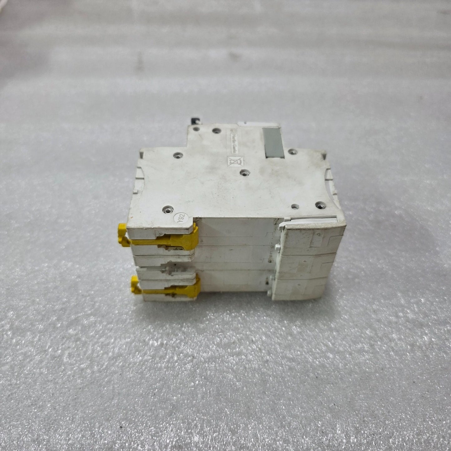 S ELECTRIC IC60N C10A 3P TRIPLE POLE 10A MINIATURE CIRCUIT BREAKER MCB 415V 6KA