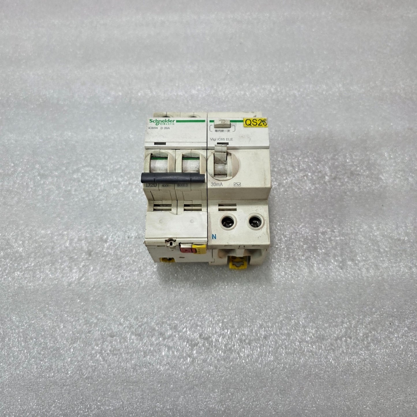 S ELECTRIC IC65N D20A 2P MCB WITH VIGI IC65 ELE 30MA RCD ADD-ON COMBINED UNIT