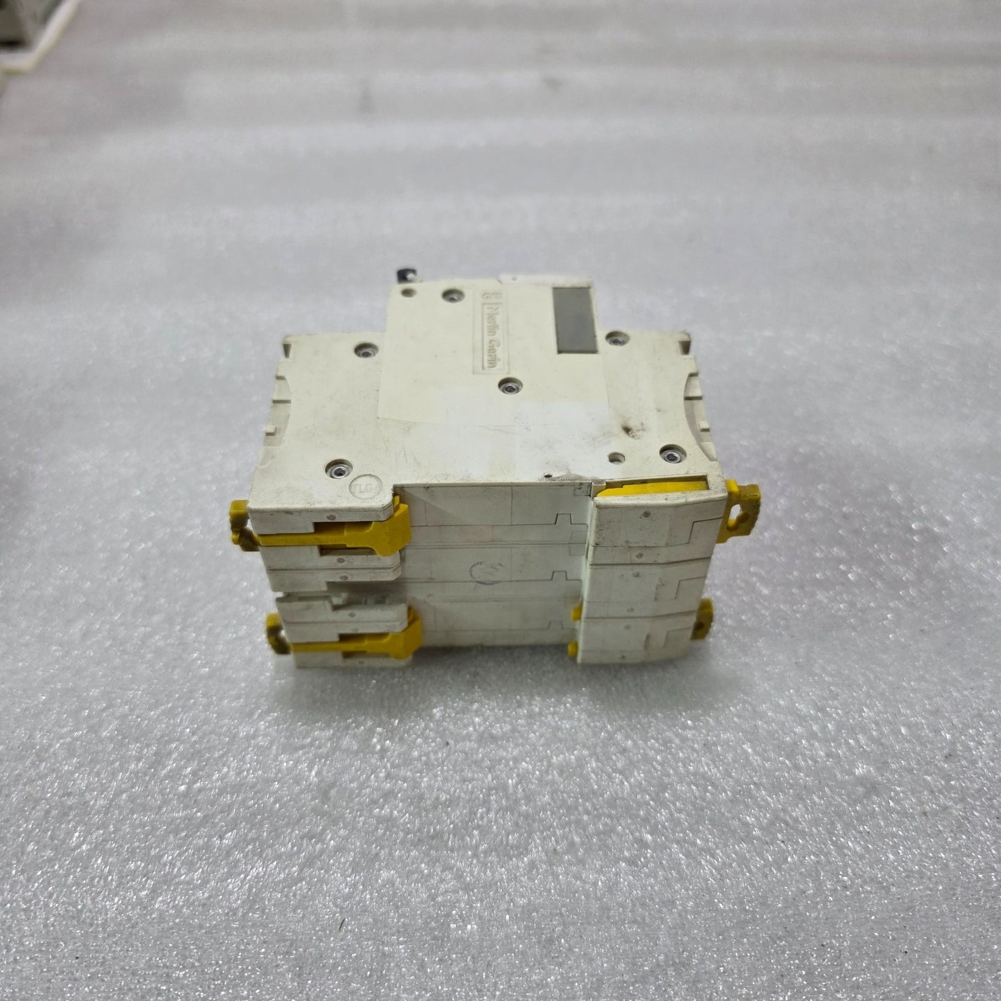 S ELECTRIC IC65N D25A 3P TRIPLE POLE 25A MINIATURE CIRCUIT BREAKER MCB 400V 6KA