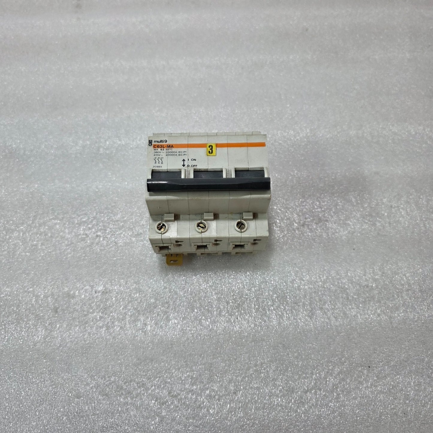 MERLIN GERIN MULTI9 C63L-MA 3P TRIPLE POLE 63A MAGNETIC MOTOR PROTECTION MCB 380