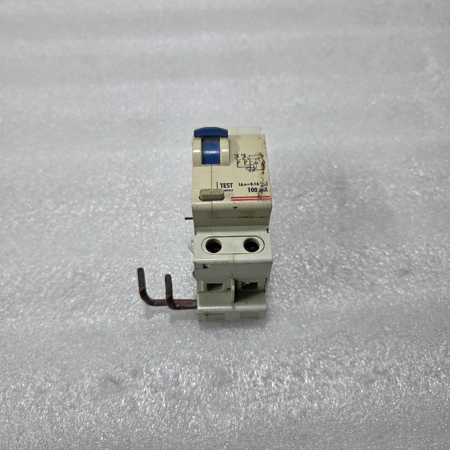 LEGRAND RCCB 2P 100A 100MA AC TYPE IS 12640 RCCB RESIDUAL CURRENT CIRCUIT BREAKE