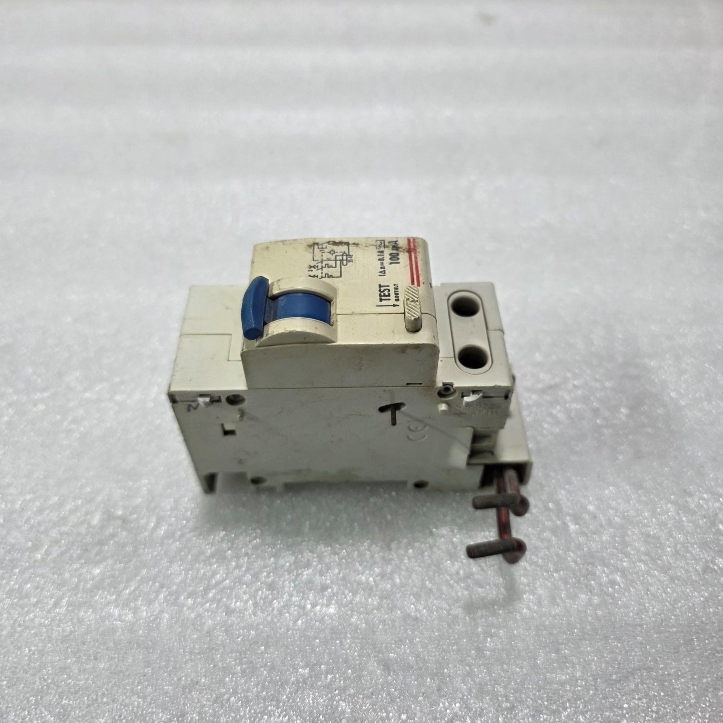LEGRAND RCCB 2P 100A 100MA AC TYPE IS 12640 RCCB RESIDUAL CURRENT CIRCUIT BREAKE