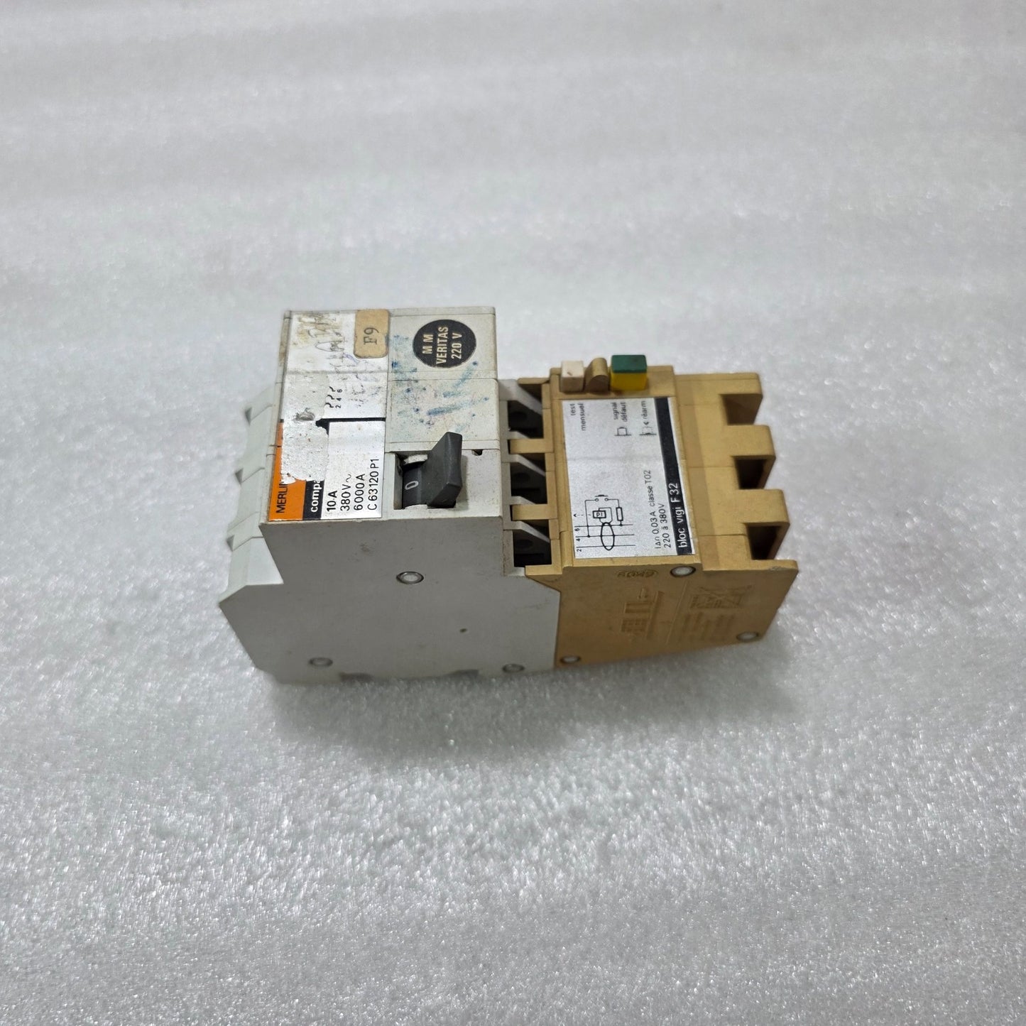 MERLIN GERIN COMPACT C63120 3P 10A MCB WITH BLOC VIGI F32 30MA RCD BLOCK 380V 6K