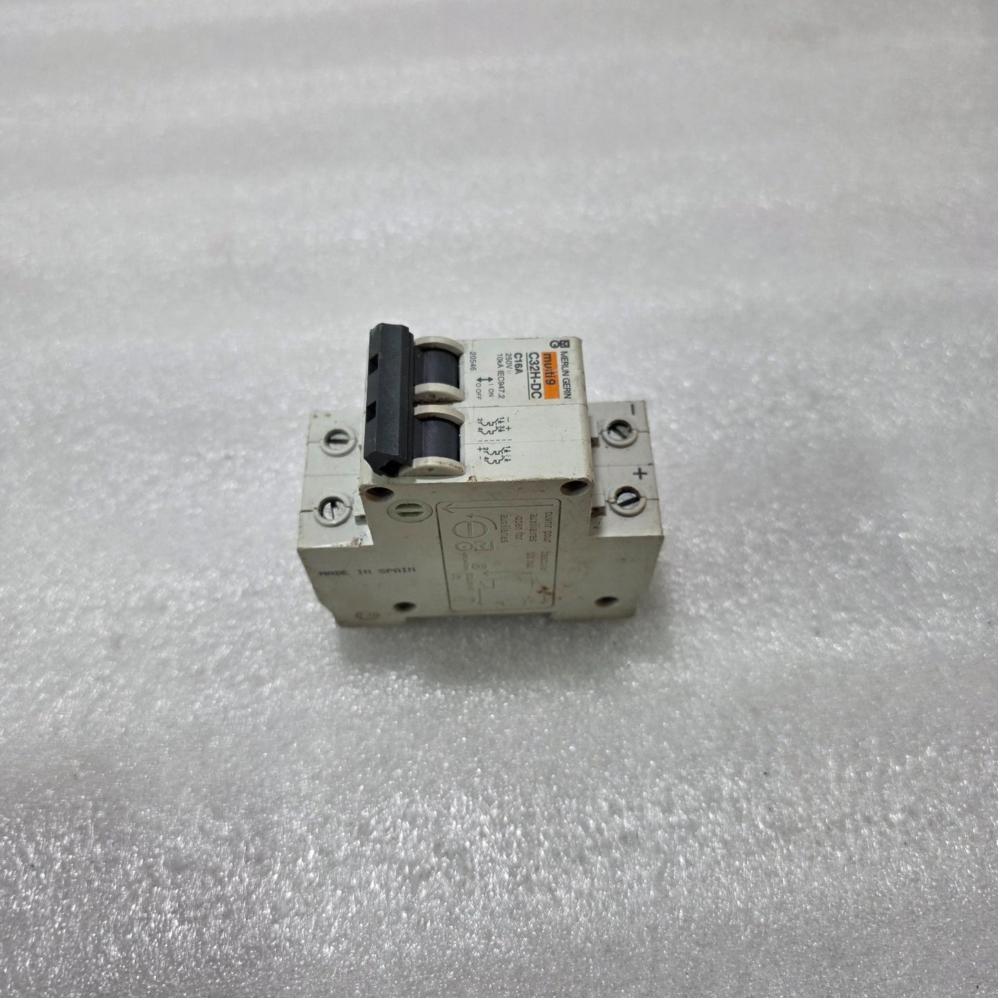 MERLIN GERIN MULTI9 C32H-DC C16A 2P DC CIRCUIT BREAKER 250VDC 10KA