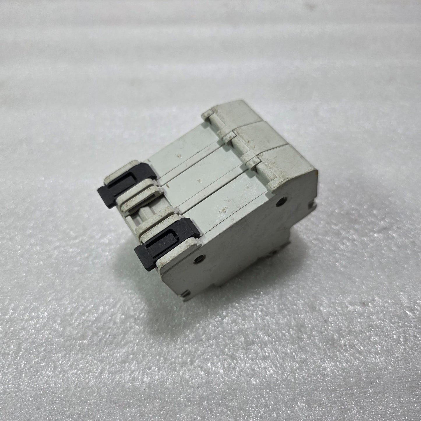 BUSSMANN CHM3D 3P 32A 690V 10X38MM DIN RAIL FUSE HOLDER