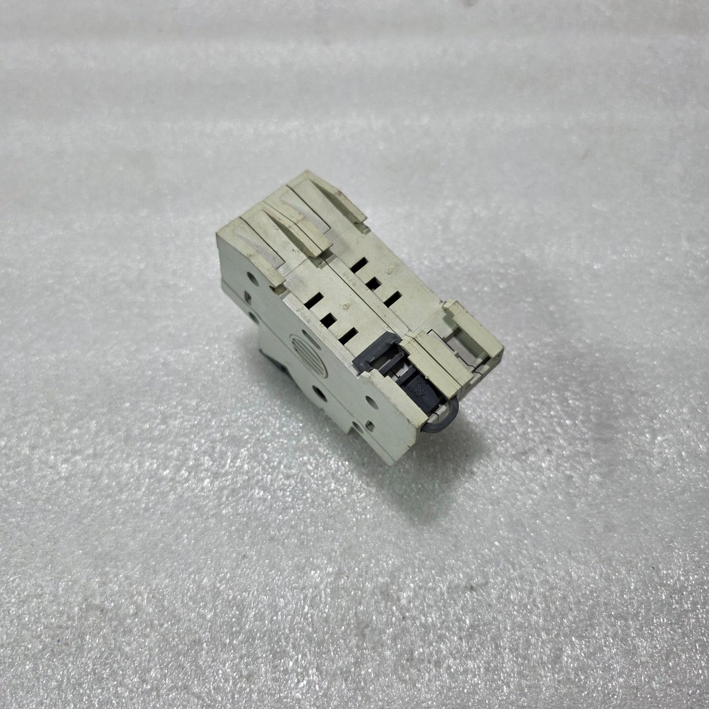 ALLEN-BRADLEY 1492-FB2C30-L 2P 30A 600V CLASS CC DIN RAIL FUSE HOLDER WITH LED I