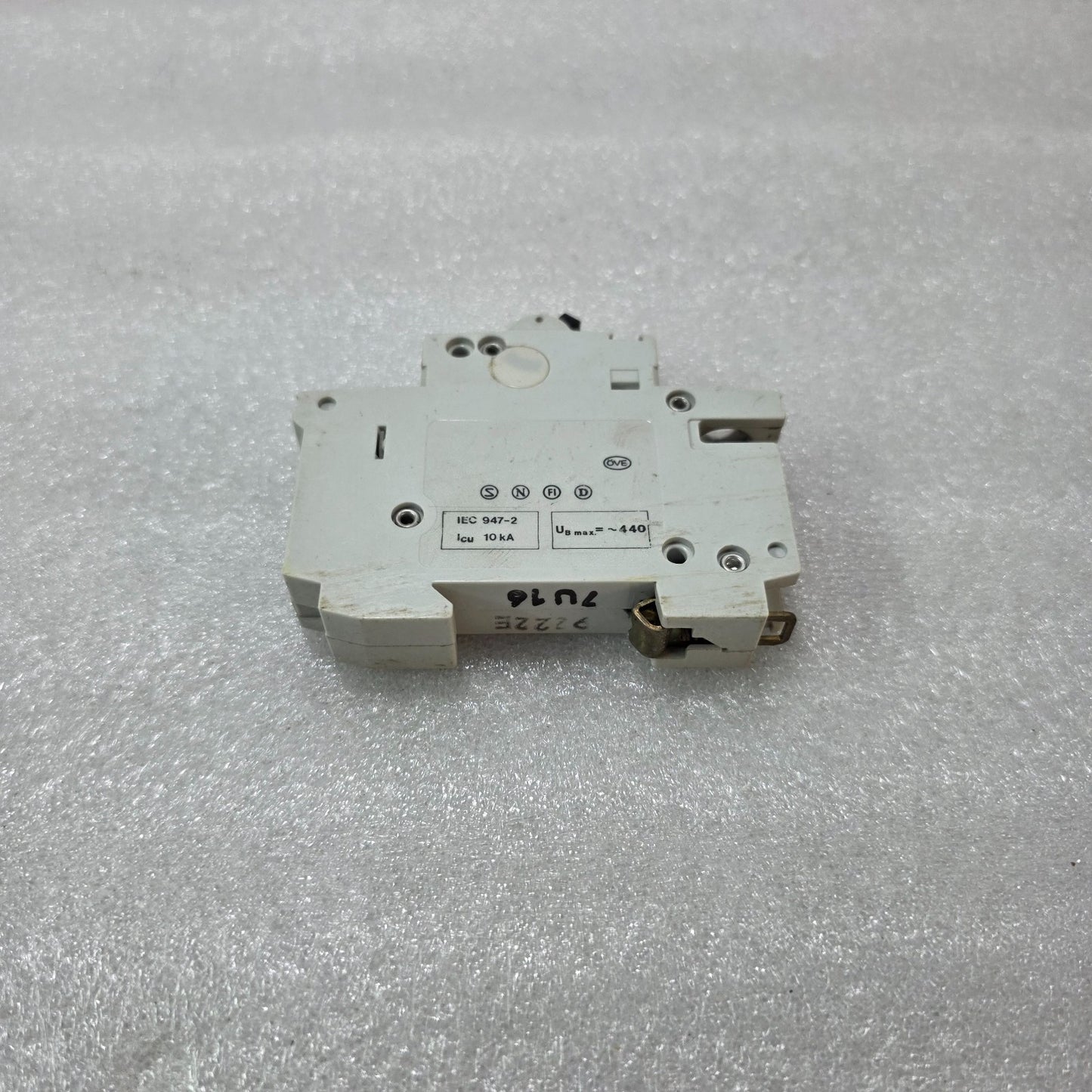 ABB S271 U16A 1P SINGLE POLE 16A MINIATURE CIRCUIT BREAKER MCB 240/415V 6KA