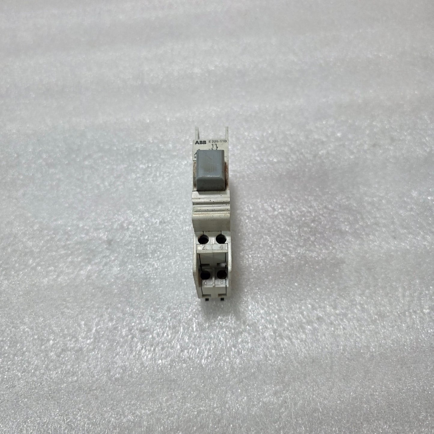 ABB STOTZ E225-11B DIN RAIL PUSHBUTTON SWITCH 1NO+1NC 16A 250V INDUSTRIAL