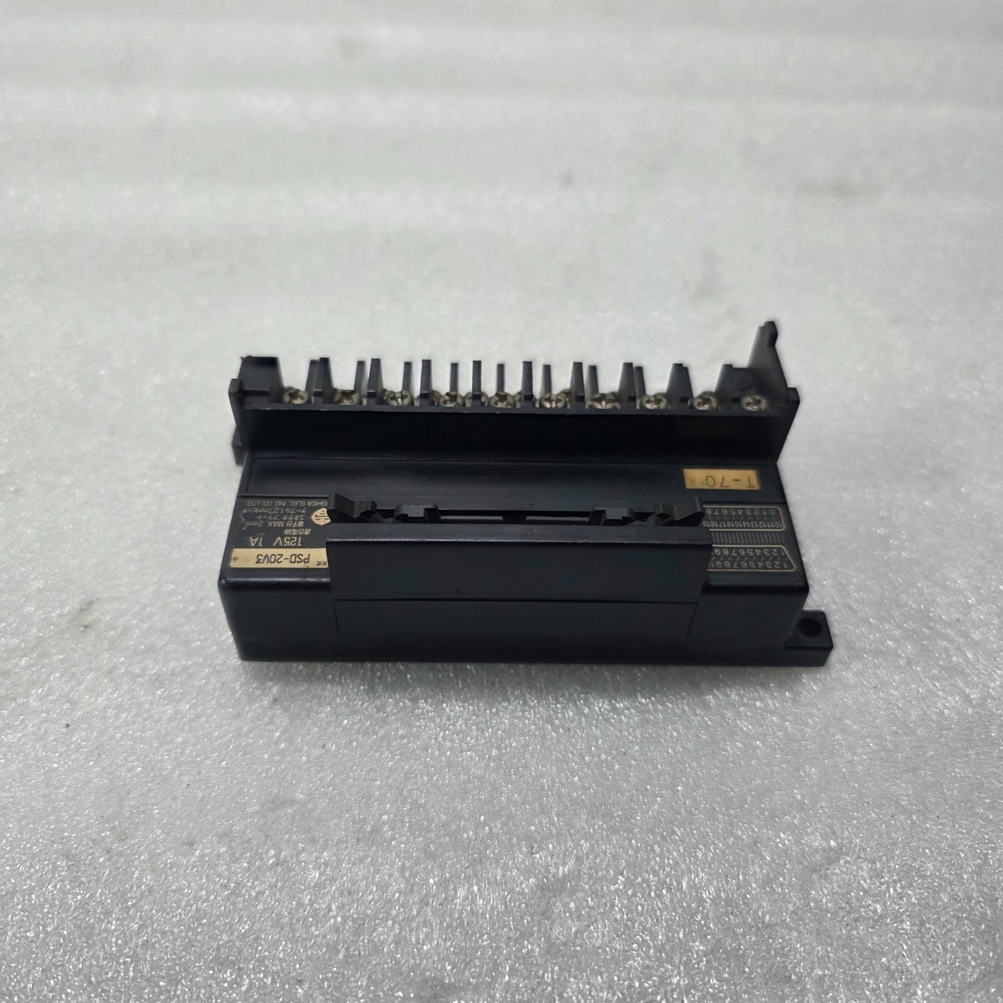 YOSHIDA ELEC PSD-20V3 PLC I/O TERMINAL BLOCK BOARD 20 POINT 125V 1A
