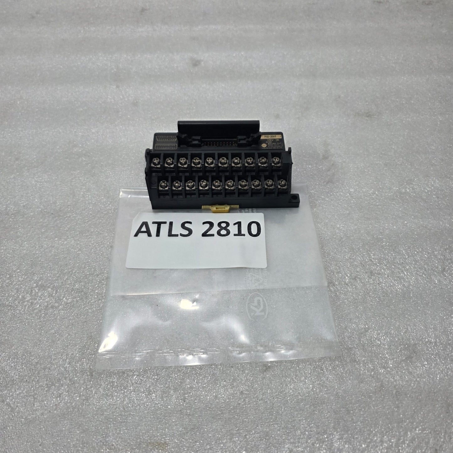 YOSHIDA ELEC PSD-20V3 PLC I/O TERMINAL BLOCK BOARD 20 POINT 125V 1A