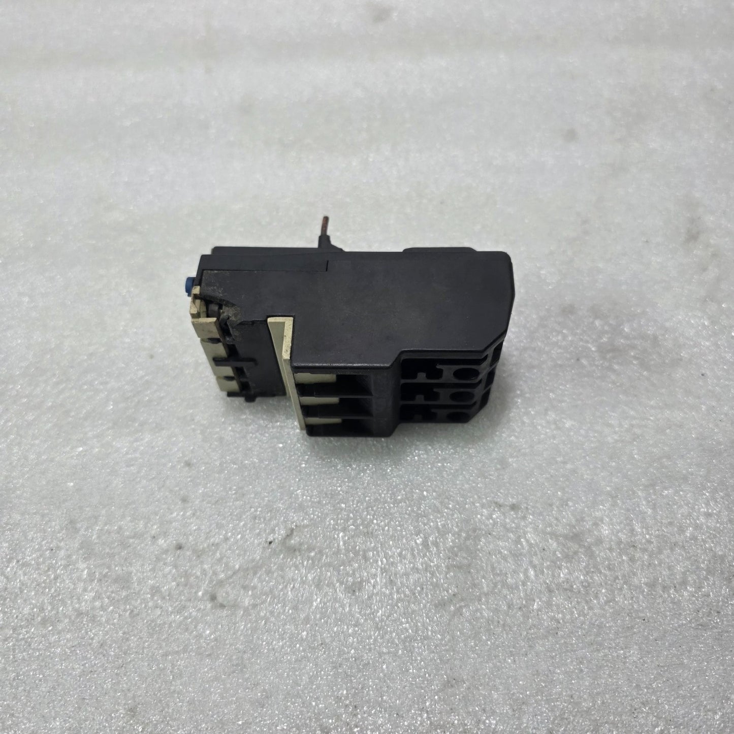 S ELECTRIC / TELEMECANIQUE LR2D1322 THERMAL OVERLOAD RELAY 3 POLE 17-25A