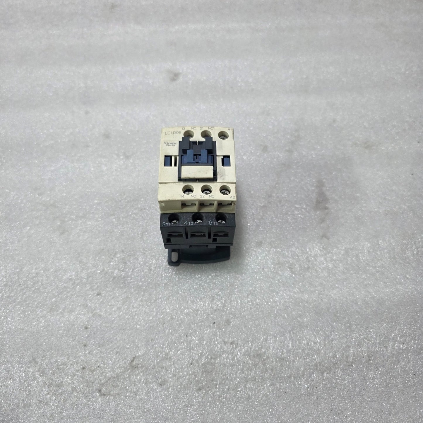 S ELECTRIC LC1D09 3 POLE CONTACTOR 9A 1NO 1NC AUX TESYS D IEC 60947-4-1