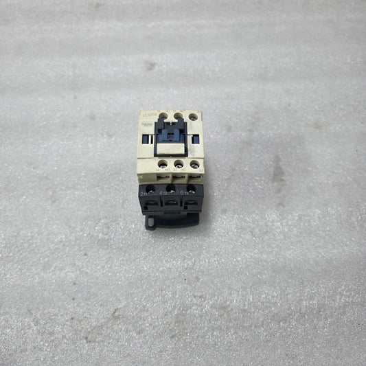 S ELECTRIC LC1D09 3 POLE CONTACTOR 9A 1NO 1NC AUX TESYS D IEC 60947-4-1