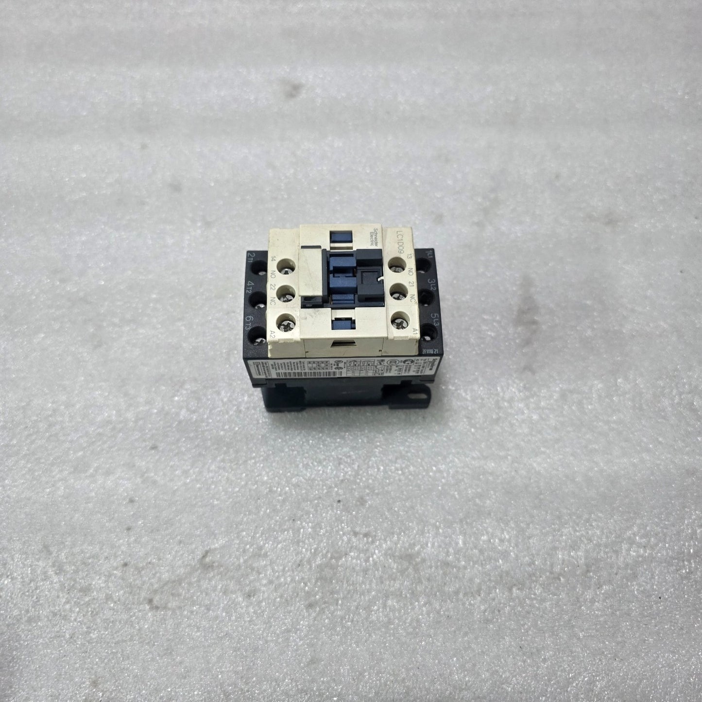 S ELECTRIC LC1D09 3 POLE CONTACTOR 9A 1NO 1NC AUX TESYS D IEC 60947-4-1
