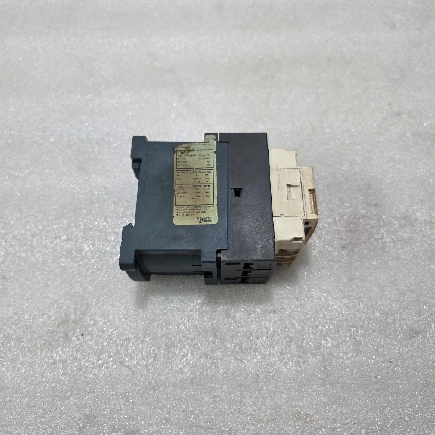 TELEMECANIQUE LC1D09BD CONTACTOR 24V DC COIL 25A 3P 1NO+1NC WITH LAD4TBDL SUPPRE