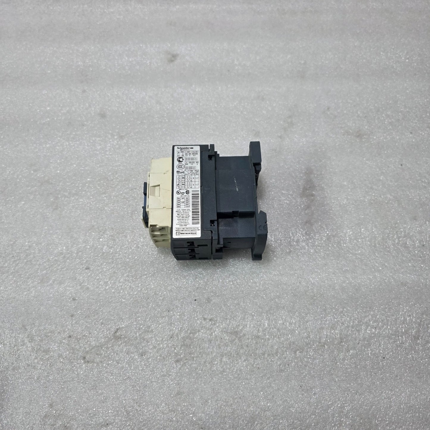 S ELECTRIC LC1D09 3 POLE CONTACTOR 9A 1NO 1NC AUX TESYS D IEC 60947-4-1
