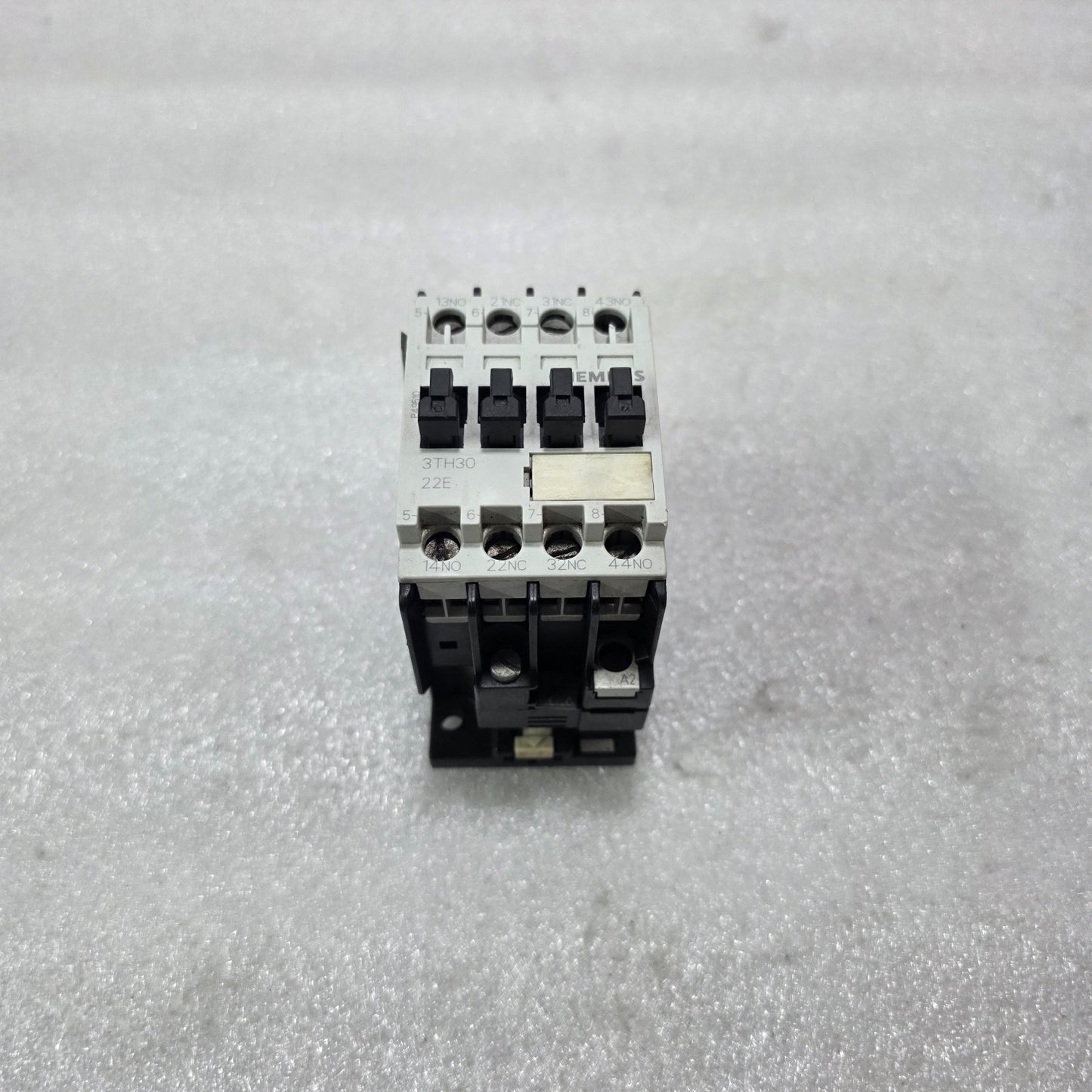 SIEMENS 3TH3022-0A AUXILIARY CONTACTOR 2NO 2NC 220VAC 50/60HZ CONTROL RELAY