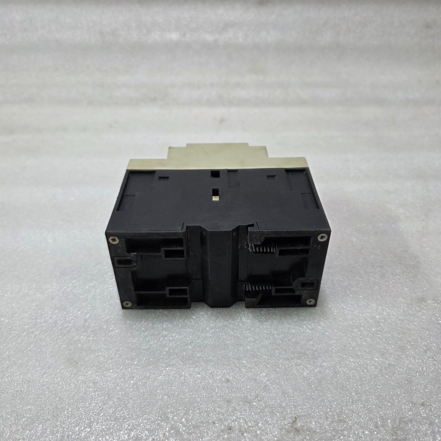 S ELECTRICS ELECTRIC / TELEMECANIQUE GV3-M10 MOTOR CIRCUIT BREAKER / MOTOR PROTE