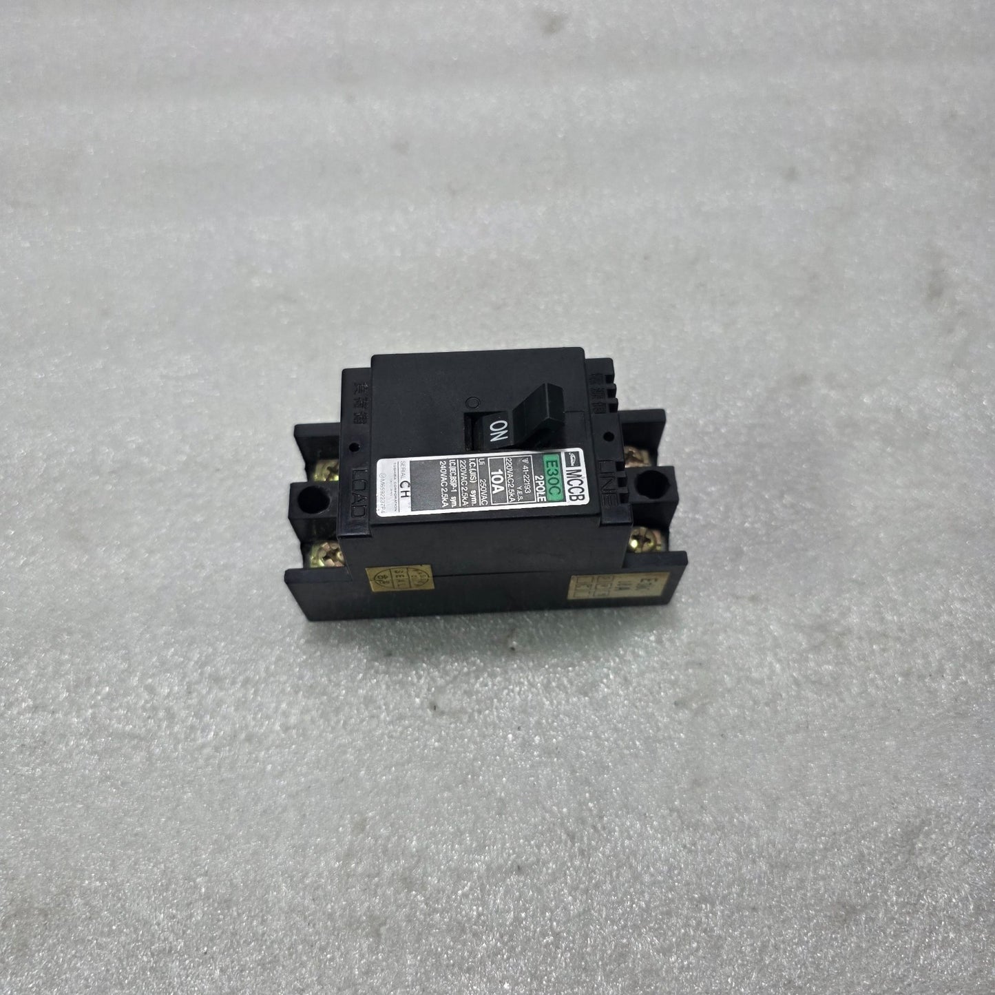 FUJI ELECTRIC E30C MCCB 2P 10A 250VAC 2.5KA MOULDED CASE CIRCUIT BREAKER