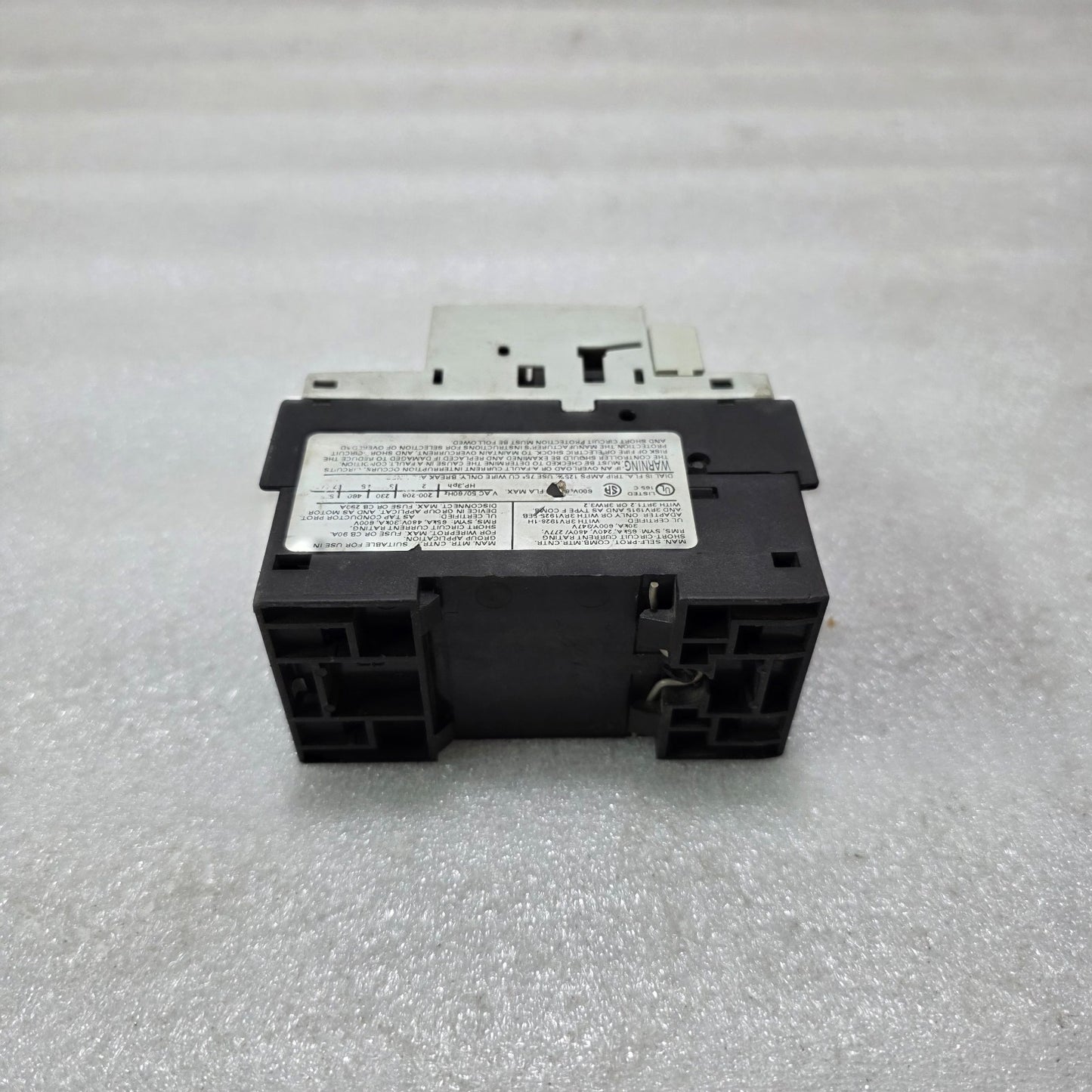 SIEMENS 3RV1021-1HA15 MOTOR PROTECTION CIRCUIT BREAKER 3 POLE CLASS 10 5.5-8A