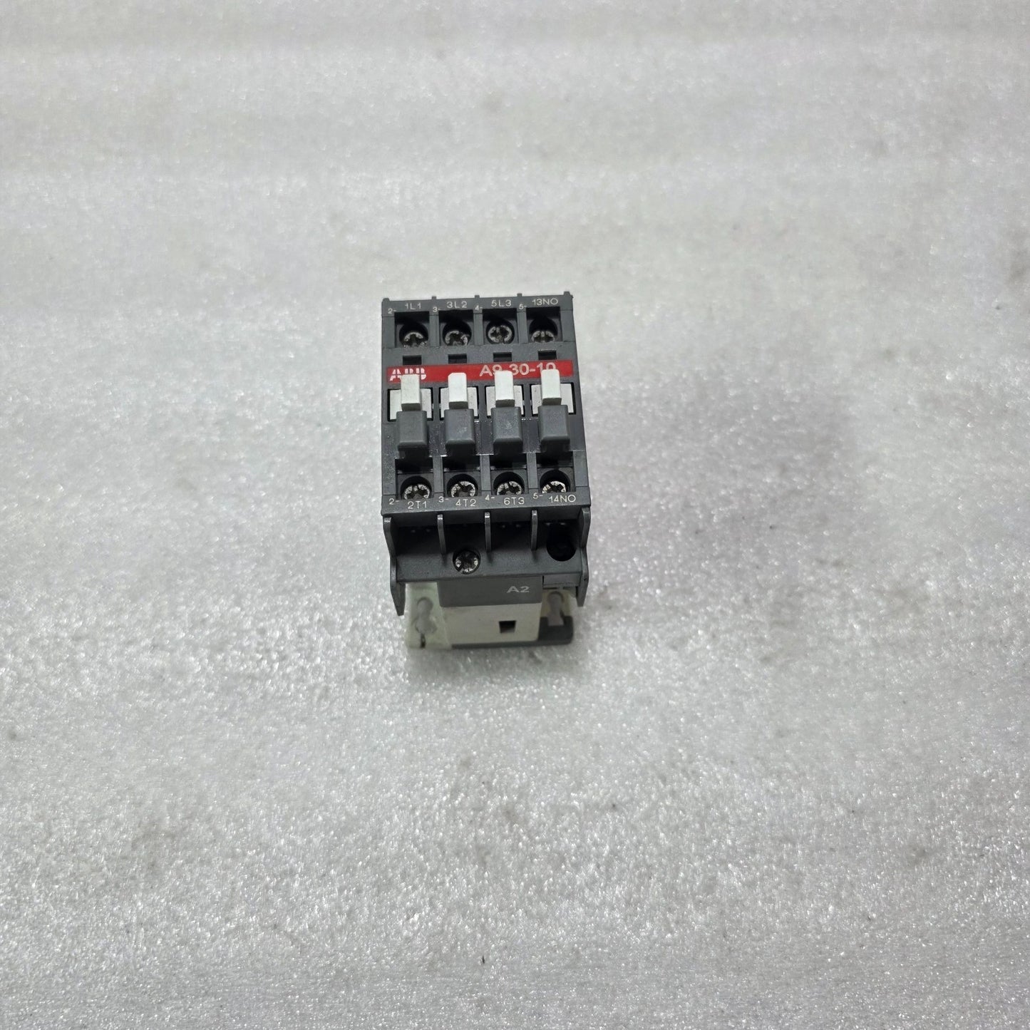 ABB A9-30-10 3 POLE CONTACTOR 9A 24VAC COIL 3NO 1NO AUX IEC 60947-4-1