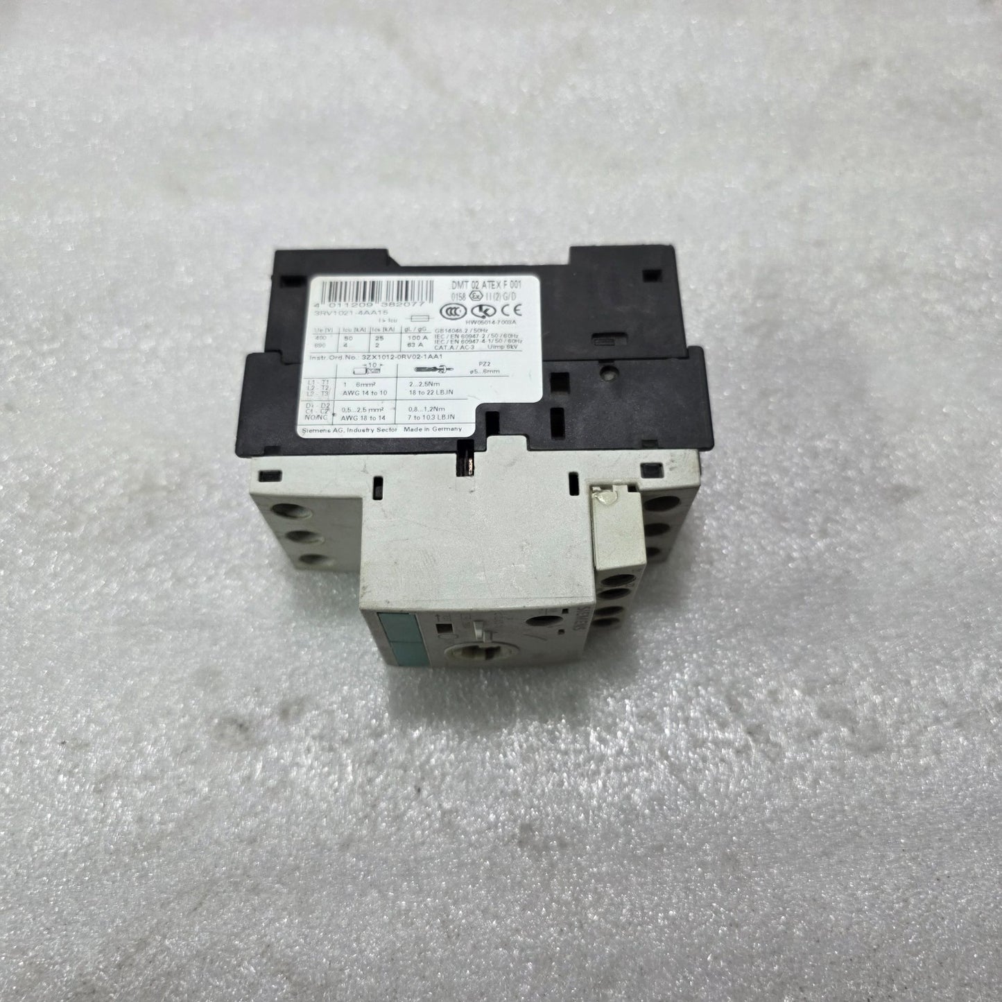 SIEMENS 3RV1021-4AA15 MOTOR PROTECTION CIRCUIT BREAKER 3 POLE CLASS 10 11-16A