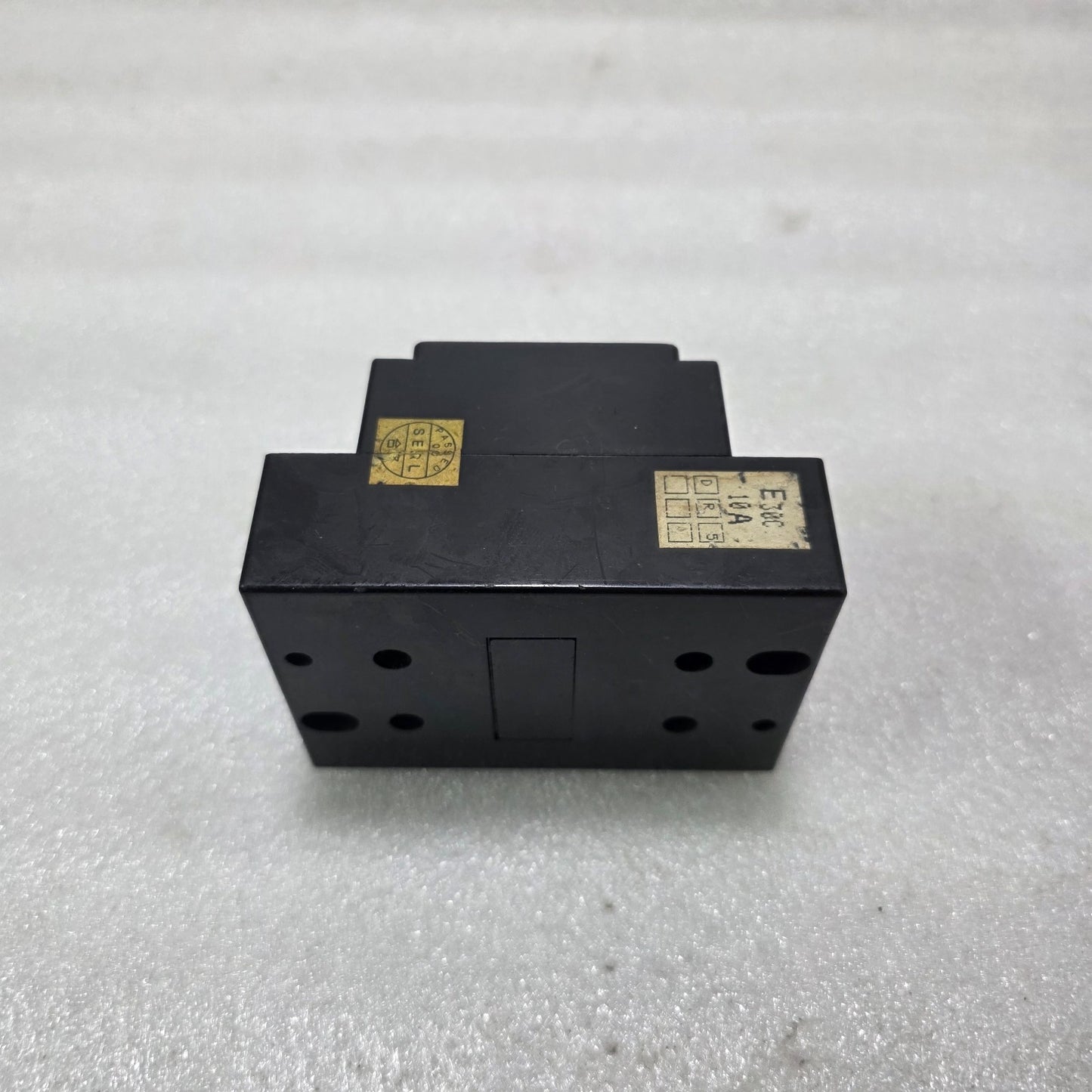 FUJI ELECTRIC E30C MCCB 3P 10A 250VAC 2.5KA MOULDED CASE CIRCUIT BREAKER