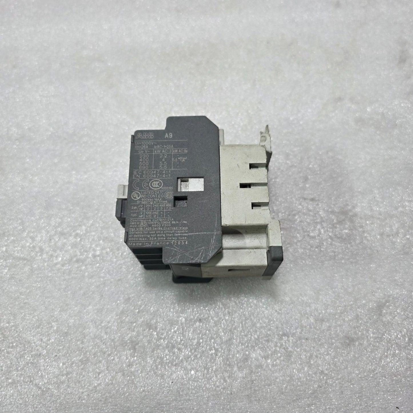 ABB A9-30-10 CONTACTOR 3P 24V COIL 25A 4KW 400V IEC 60947-4-1