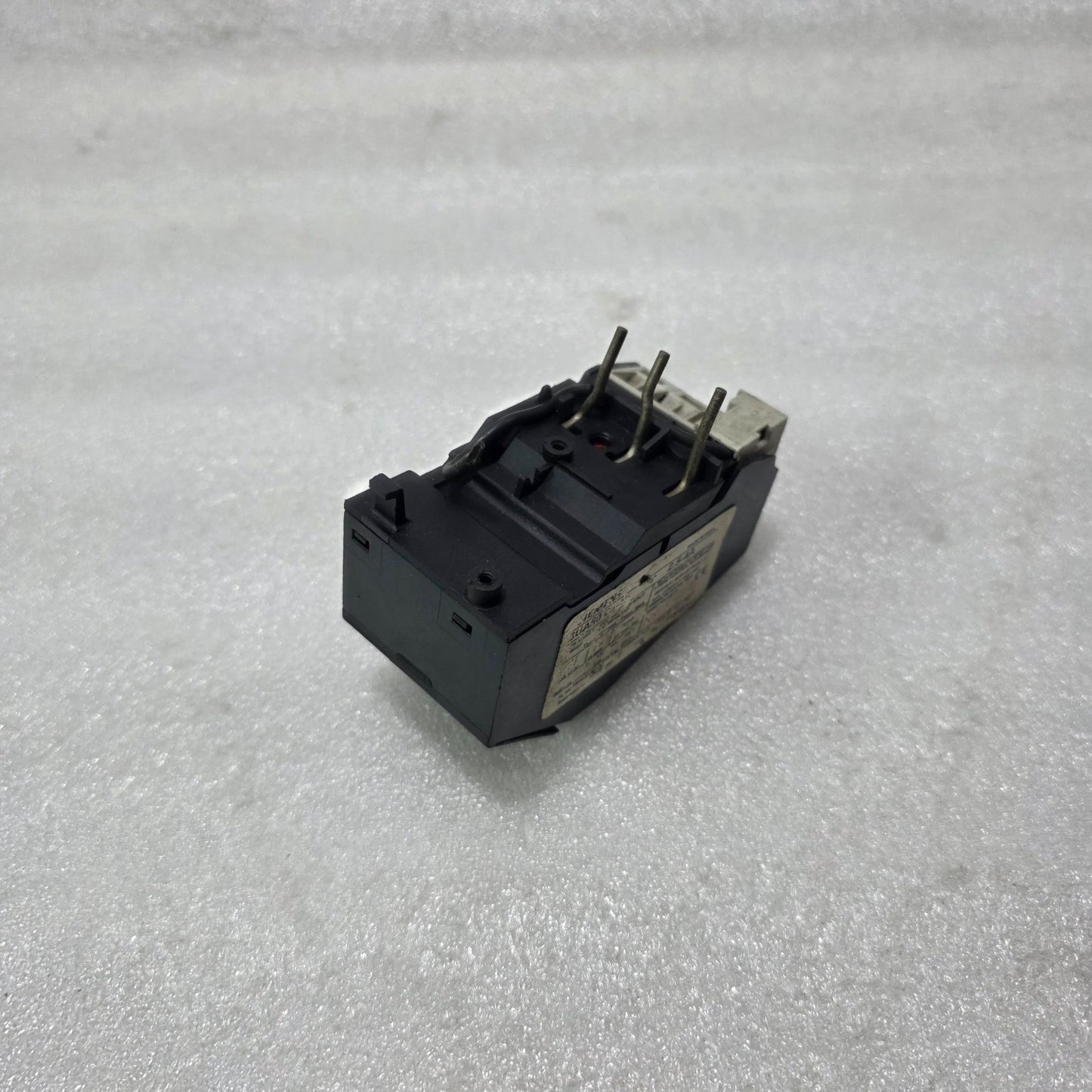 SIEMENS 3UA50 00-1E THERMAL OVERLOAD RELAY 2.5-4A 690V TRIP CLASS 10