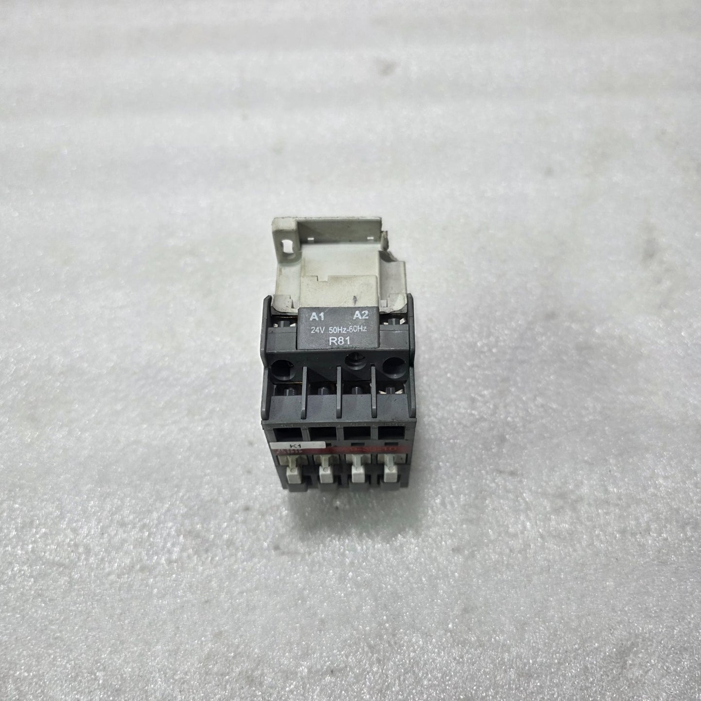 ABB A9-30-10 CONTACTOR 3P 24V COIL 25A 4KW 400V IEC 60947-4-1