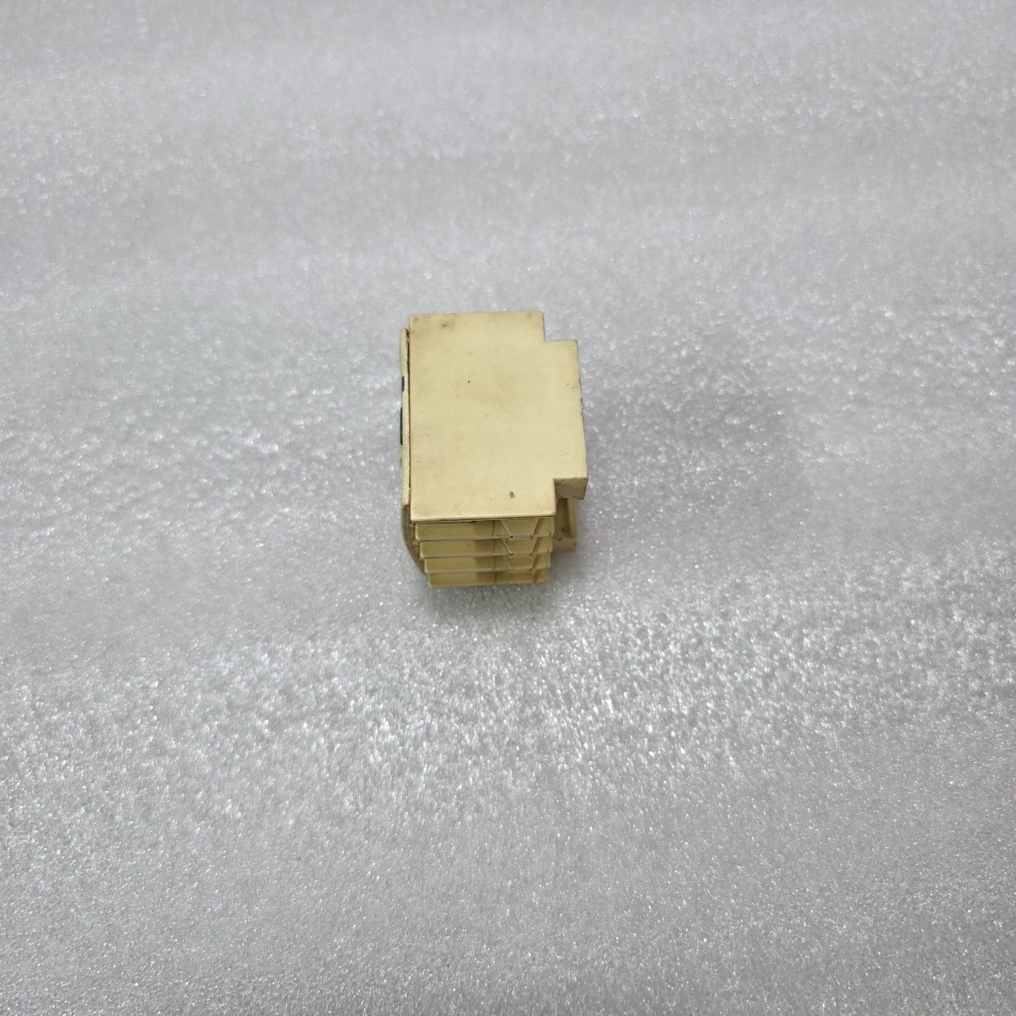 TELEMECANIQUE | LADN22 / LA1DN22 | AUXILIARY CONTACT BLOCK | 2NO + 2NC | 690V |