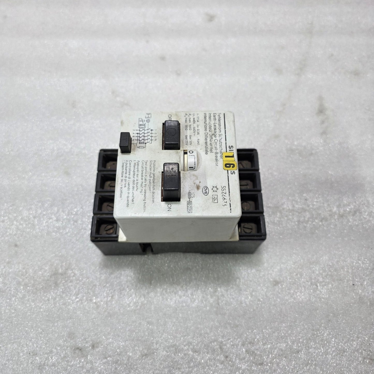 SIEMENS | EARTH LEAKAGE CIRCUIT BREAKER (ELCB / RCD) | 5SZ6673