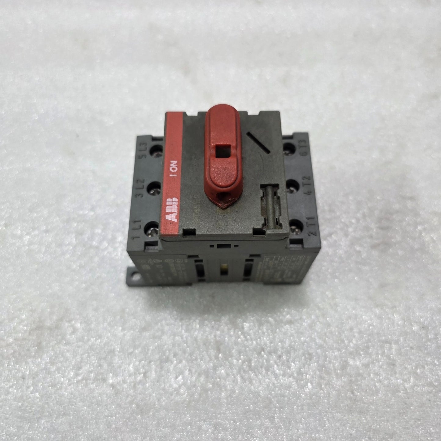 ABB | GENERAL PURPOSE SWITCH OT63F3 LOAD DISCONNECTOR