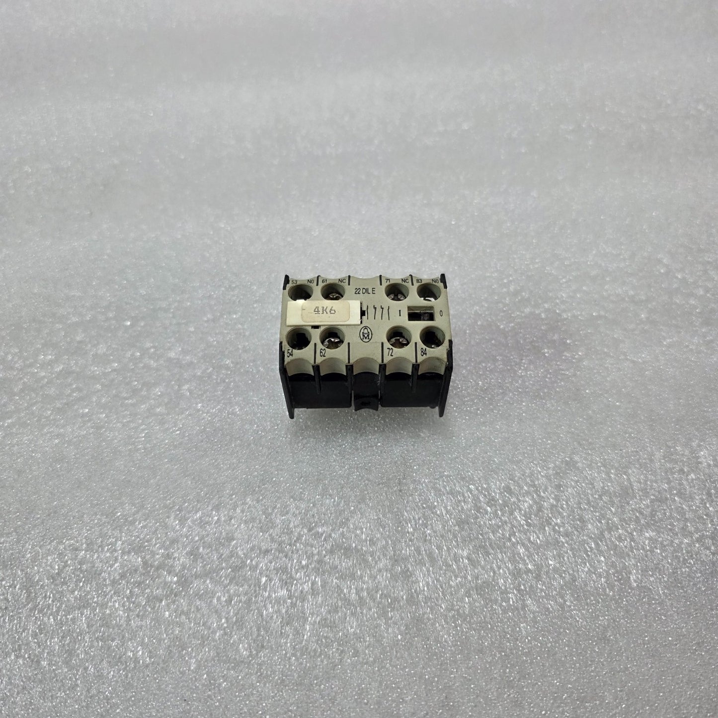 KLÖCKNER MOELLER | 22 DILE | AUXILIARY CONTACT BLOCK | 2NO + 2NC | 500V / 600V |