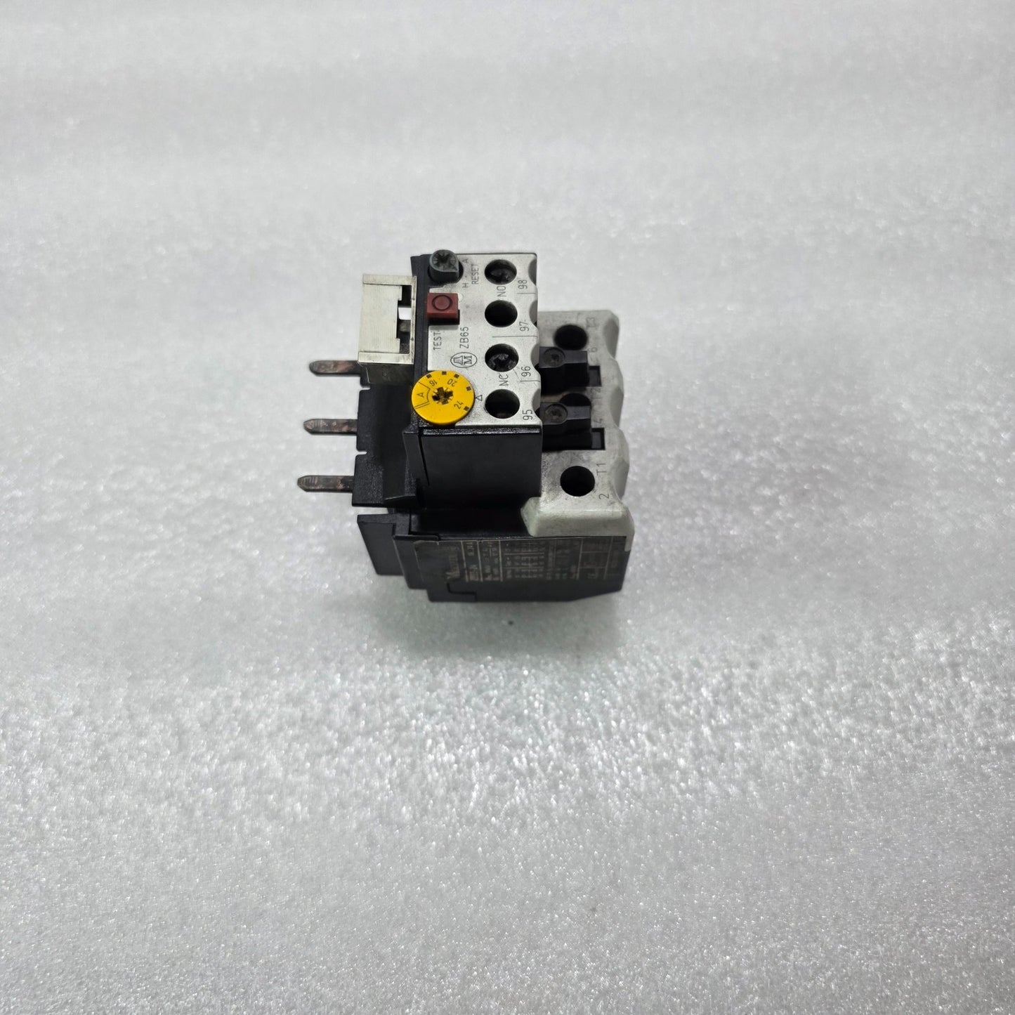MOELLER ZB65-24 THERMAL OVERLOAD RELAY 16-24A 690V IEC/EN 60947